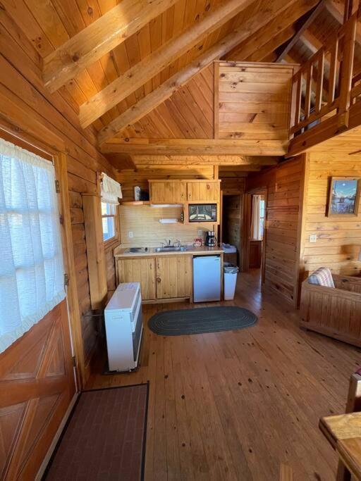 Unity Sky Lodge Jackman Bagian luar foto